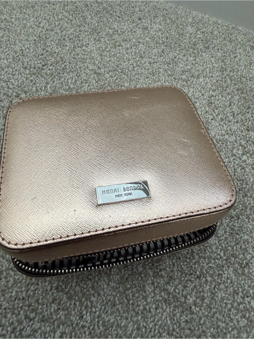 Henri Bendel jewelry case. - Picture 7 of 7